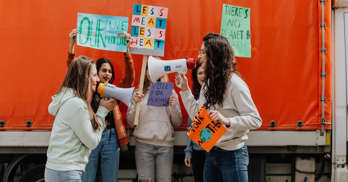 découvrez des programmes de sensibilisation au climat qui encouragent des actions concrètes pour protéger notre planète. apprenez à réduire votre empreinte carbone et à promouvoir la durabilité à travers des initiatives éducatives et communautaires.