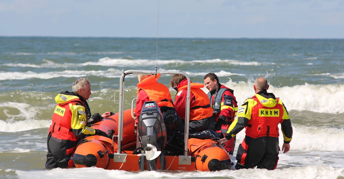 découvrez comment la surveillance côtière protège nos littoraux contre les menaces environnementales et sécurise nos eaux maritimes, en assurant une observation constante et une réponse rapide aux incidents.