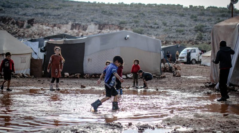 découvrez l'importance de l'éducation climatique pour sensibiliser les générations futures aux enjeux environnementaux. apprenez comment intégrer des programmes éducatifs sur le climat dans les écoles et les communautés pour encourager une action collective en faveur de notre planète.