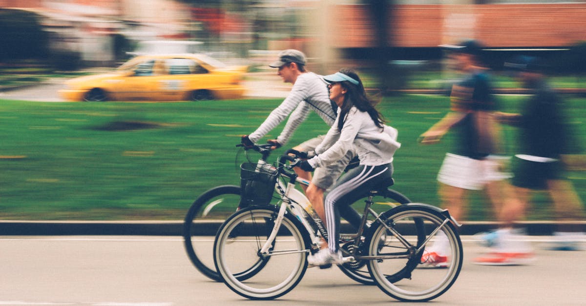 découvrez le monde du cyclisme : des conseils pour les débutants, des itinéraires pittoresques, des astuces d'entraînement et des actualités sur les dernières tendances en matière de vélos.