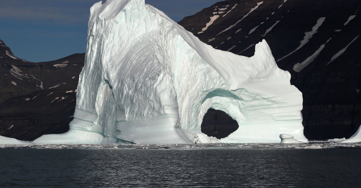 découvrez les enjeux et les impacts de l'élévation du niveau de la mer sur notre planète. explorez les causes, les conséquences sur les écosystèmes, les populations côtières et les solutions envisageables pour atténuer ce phénomène inquiétant.