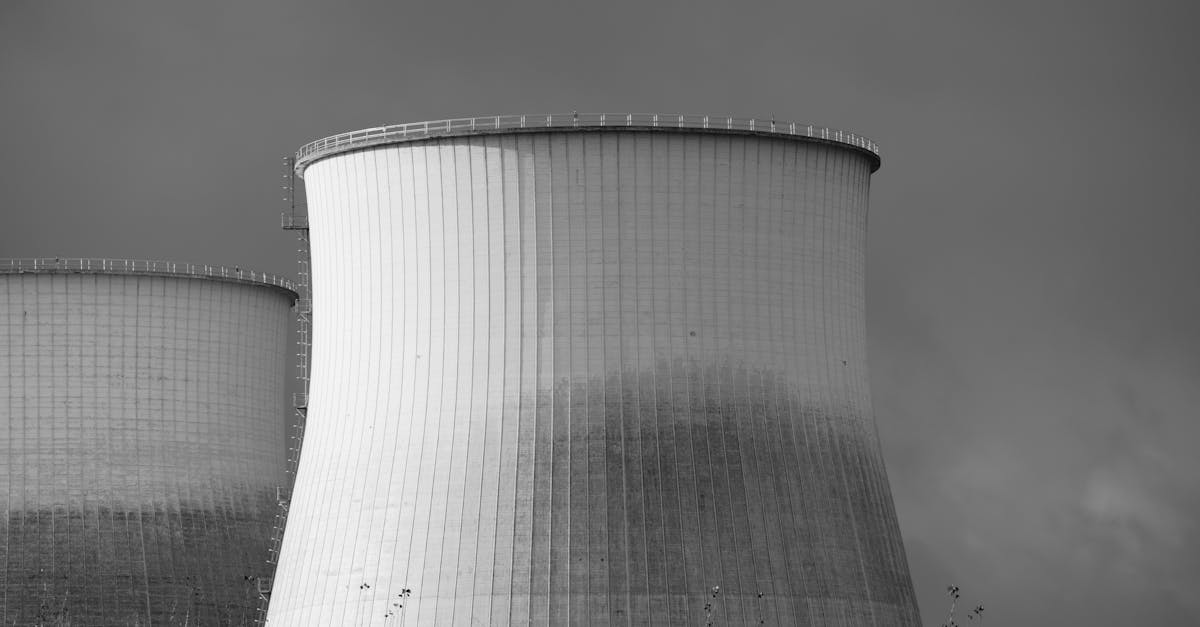 découvrez l'énergie nucléaire, une source d'énergie puissante et controversée, capable de fournir une grande quantité d'électricité tout en réduisant les émissions de co2. explorez ses avantages, ses défis et son rôle dans la transition énergétique mondiale.